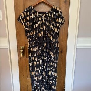 Black and Beige Abstract Print Women’s Dress